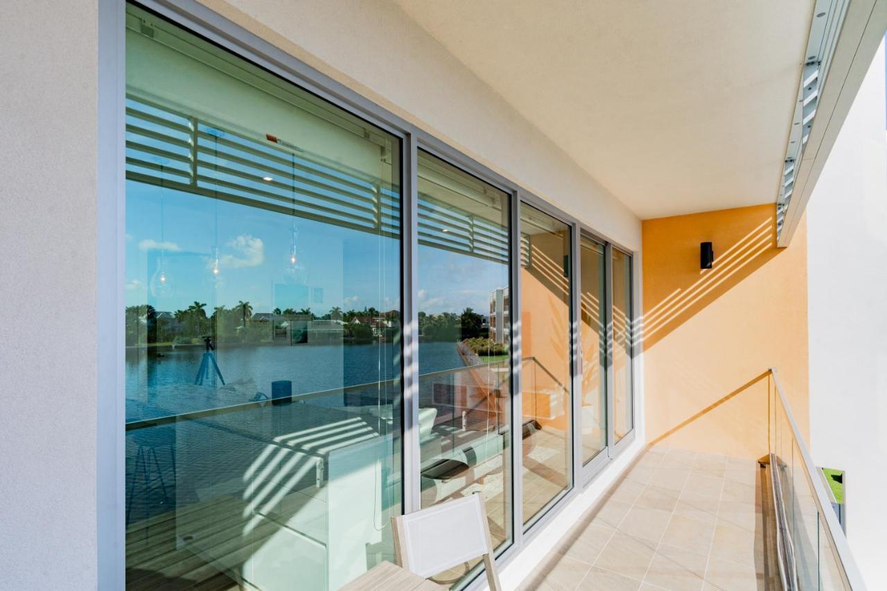 One Canal Point George Town Exterior foto
