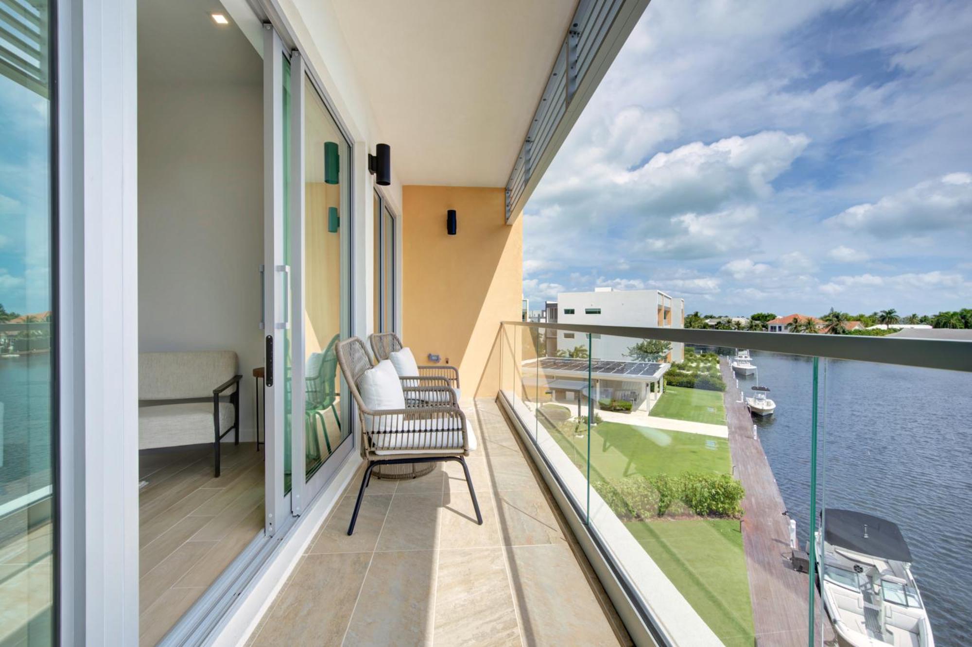 One Canal Point George Town Exterior foto